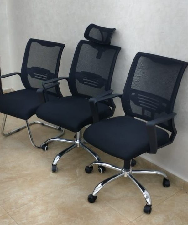 High-back mesh chair with an adjustable headrest